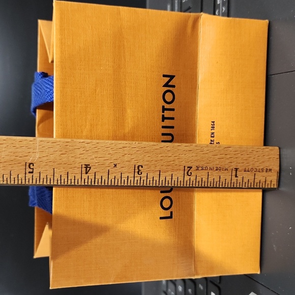 Louis Vuitton Orange Gift Bag Shopping Bag with 2 Tester Fragances. - Picture 6 of 10